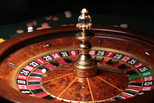 Winning payline highlighted and payout credited on a666